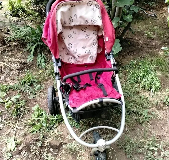 Coche de bebé rojo plegable - 2