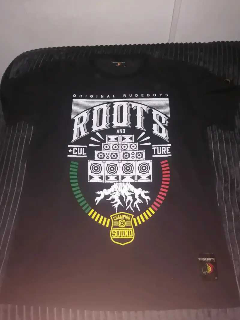 Polera negra Rudeboys Roots and Culture