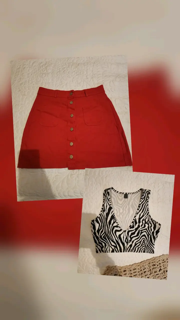 Falda roja con botones y top estampado cebra - 2