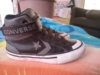Zapatillas Converse negras para niños - miniatura 3