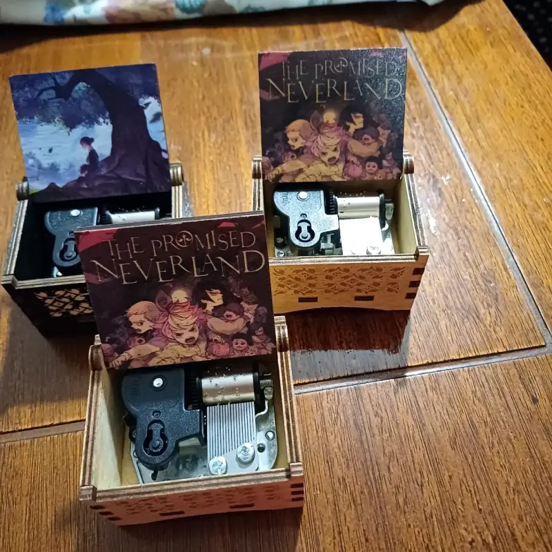 Cajas de música a manivela - 2