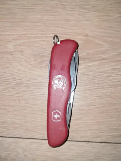 Navaja suiza multiusos roja Victorinox - miniatura 2