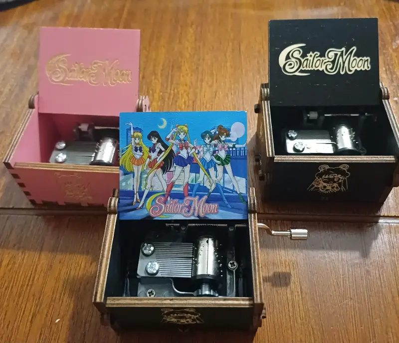 Cajas de música a manivela - 5