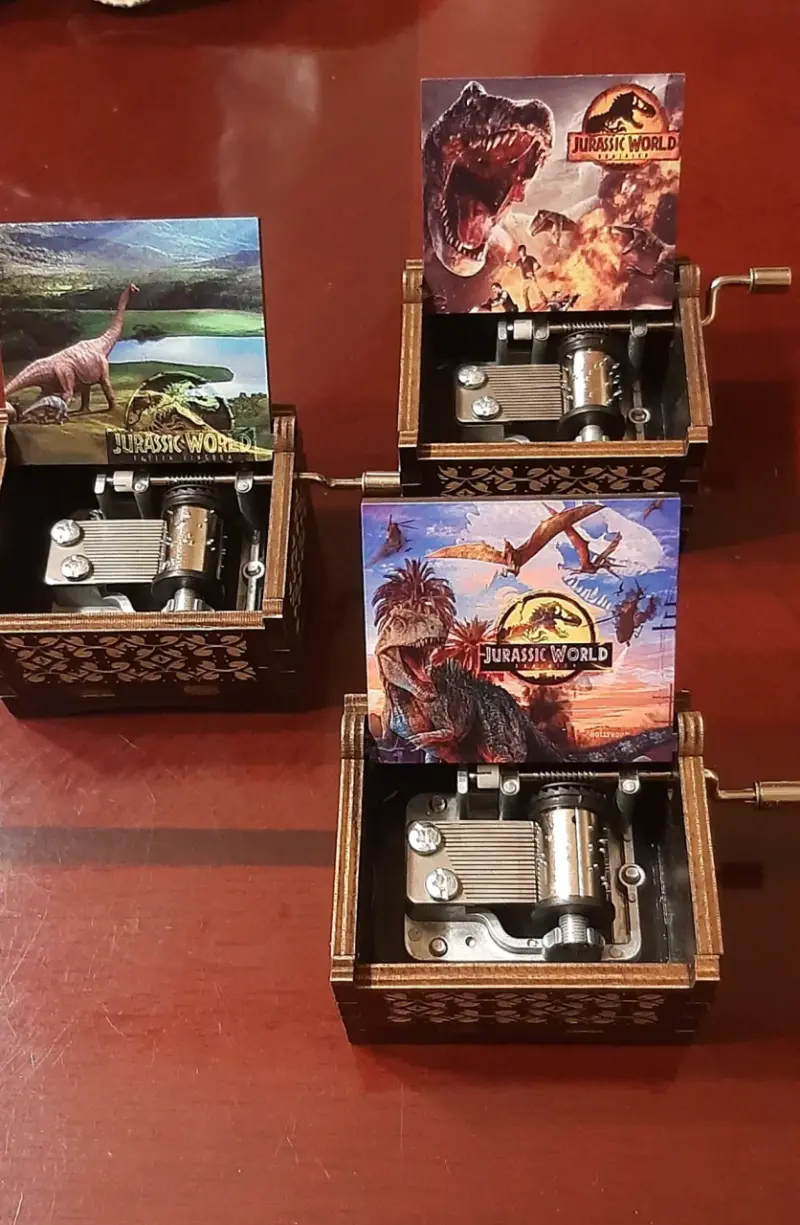 Cajas de música a manivela - 6