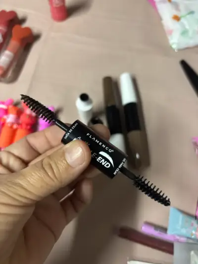 Set de delineadores líquidos coloridos - miniatura 4