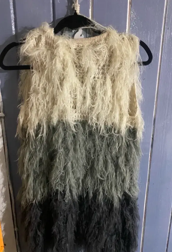 Chaleco sin manga peludo de lana