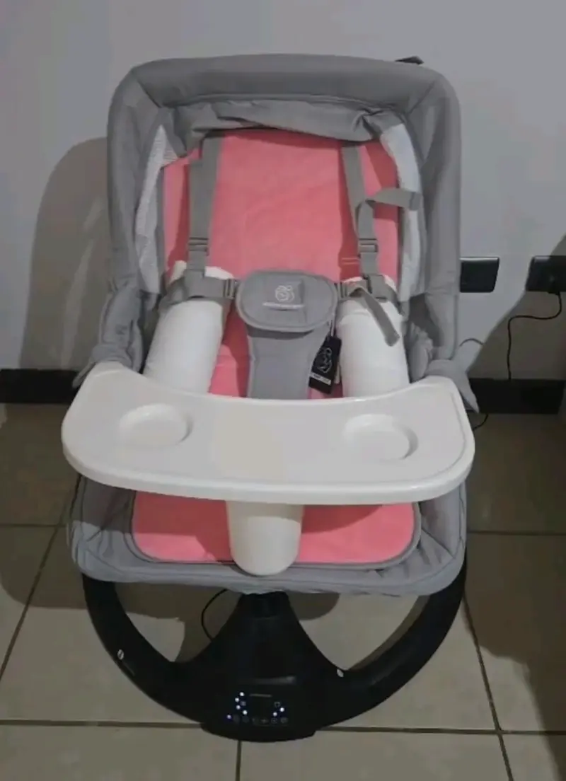 Silla mecedora para bebé con bandeja - 1