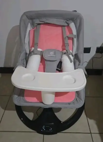 Silla mecedora para bebé con bandeja - miniatura 1