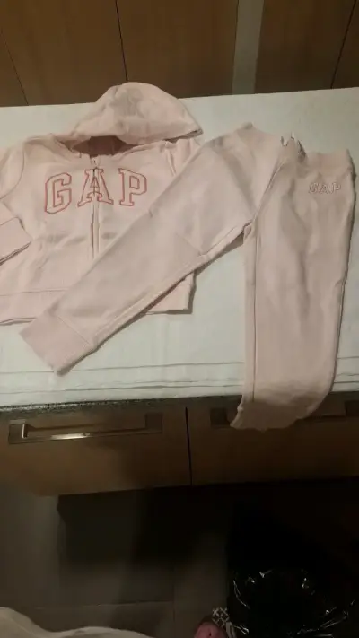 Conjunto deportivo GAP rosado para niña - miniatura 1