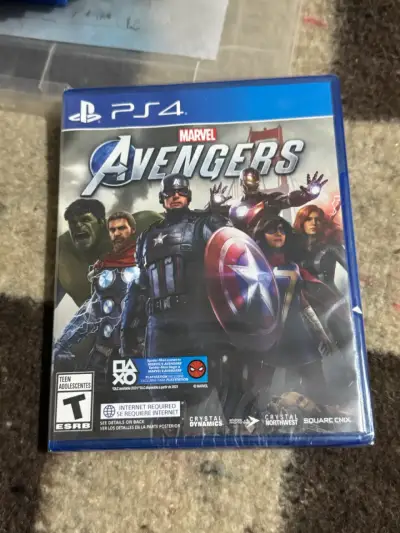 Juego PS4 Marvel Avengers en buen estado - miniatura 3