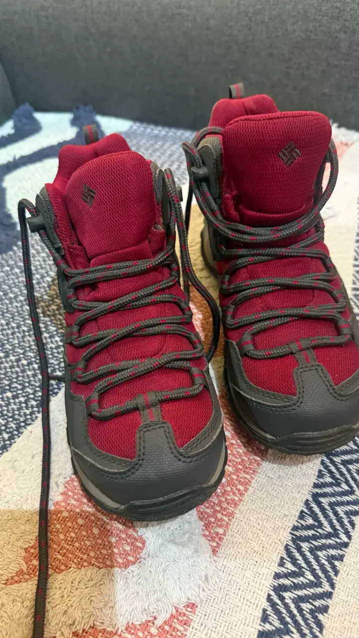Botas de montaña rojas para trekking - 1
