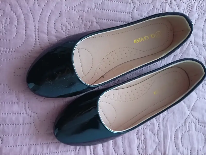 Zapatos planos negros de Charol - 1