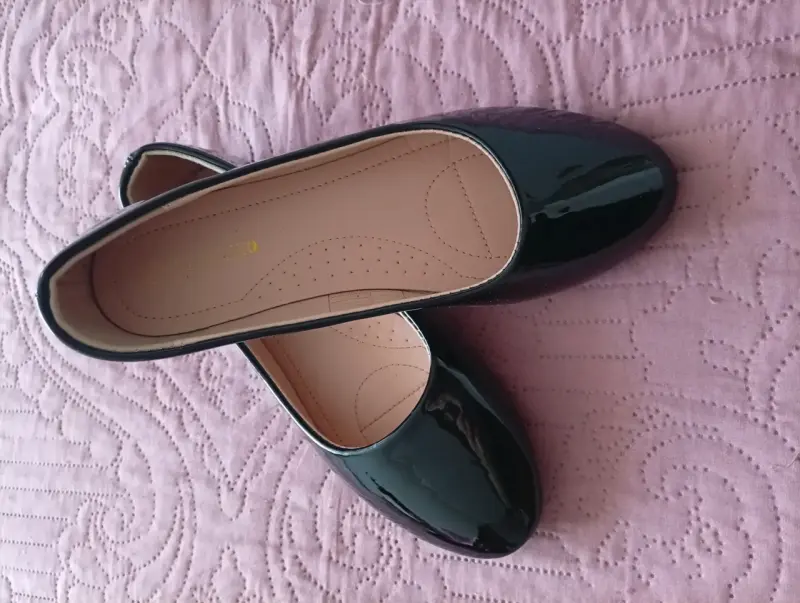 Zapatos planos negros de Charol - 2