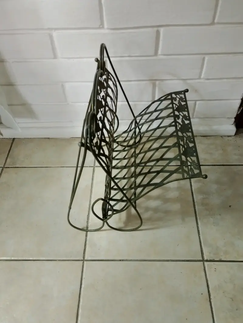 Revistero de metal estilo vintage - 5