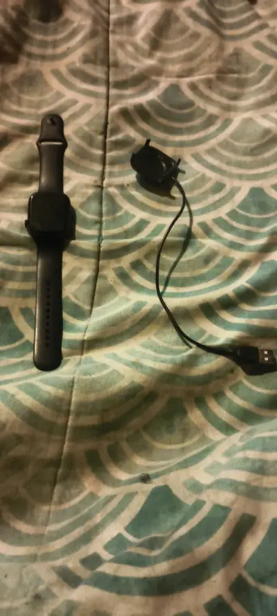 Reloj inteligente con cargador USB - miniatura 1