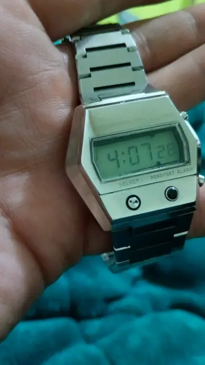 Reloj citizen japones digital vintage metálico - miniatura 1