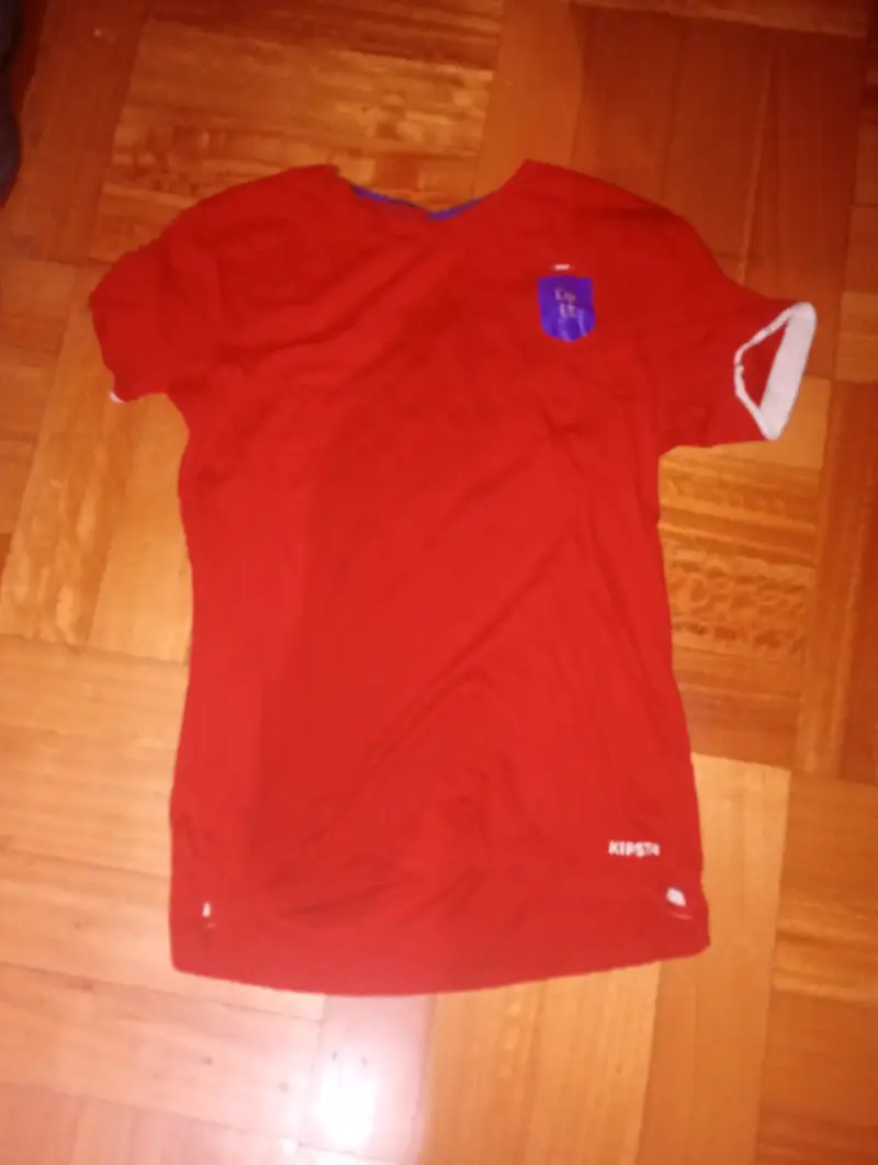 Polera deportiva roja Kipsta - 1