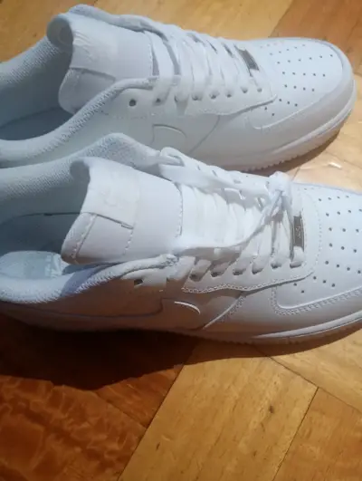 Zapatillas blancas Nike Air Force 1 - miniatura 2