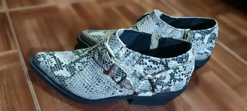 Botines de cuero con diseño de serpiente - 2