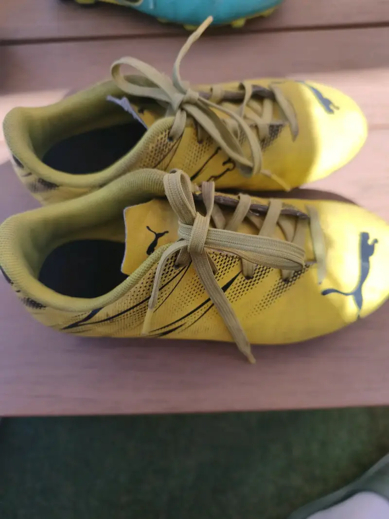 Zapatillas deportivas Puma amarillas - 1