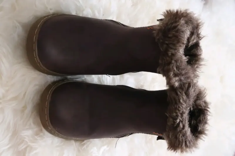 Botas de invierno marrones con forro de piel - 1