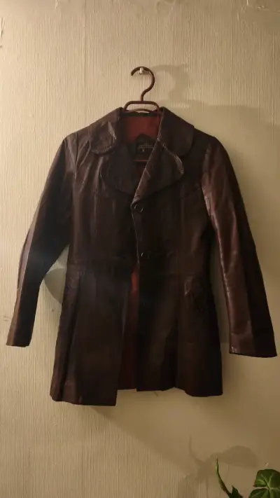 Chaqueta de cuero marrón para mujer - miniatura 1