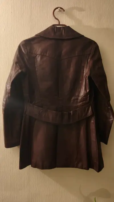 Chaqueta de cuero marrón para mujer - miniatura 4
