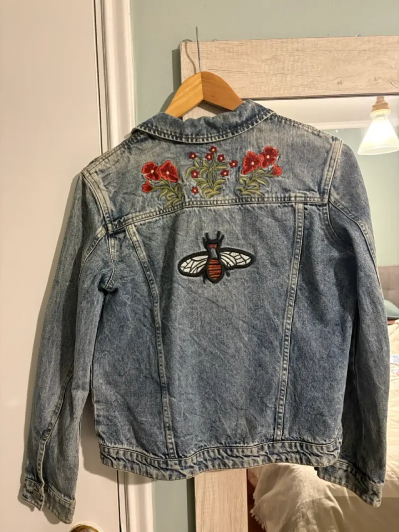 Chaqueta de mezclilla bordado floral Basement M - 2