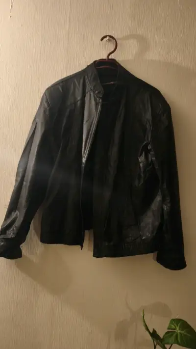 Chaqueta de cuero negra para hombre - miniatura 1