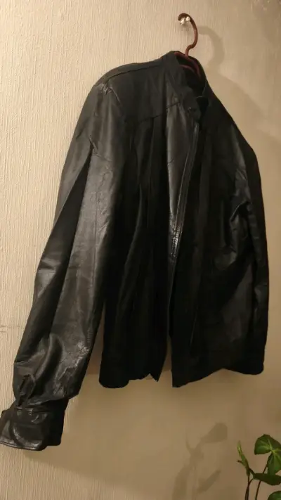 Chaqueta de cuero negra para hombre - miniatura 2
