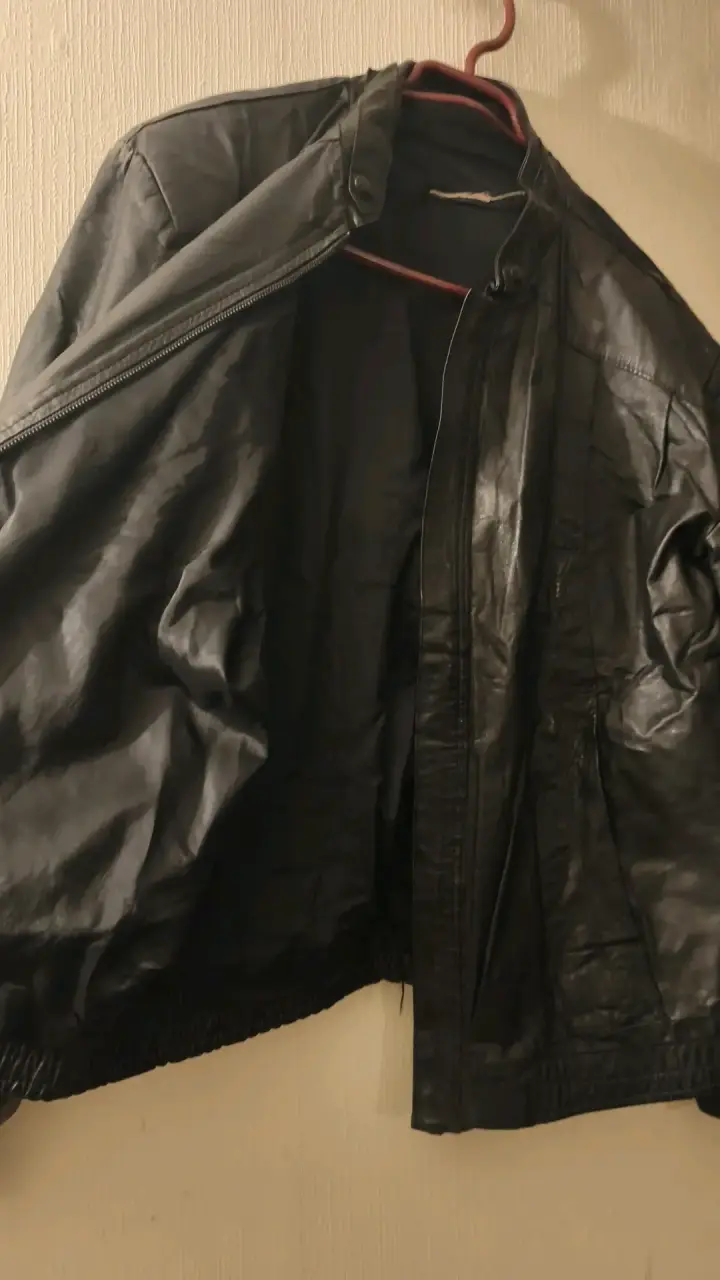 Chaqueta de cuero negra para hombre - 4
