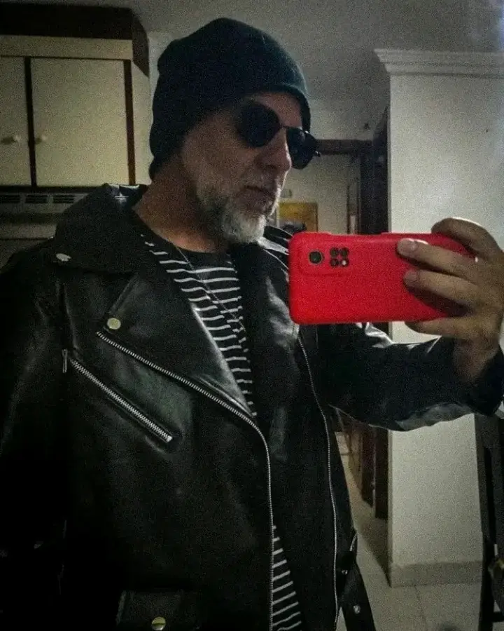 Chaqueta negra estilo biker - 5