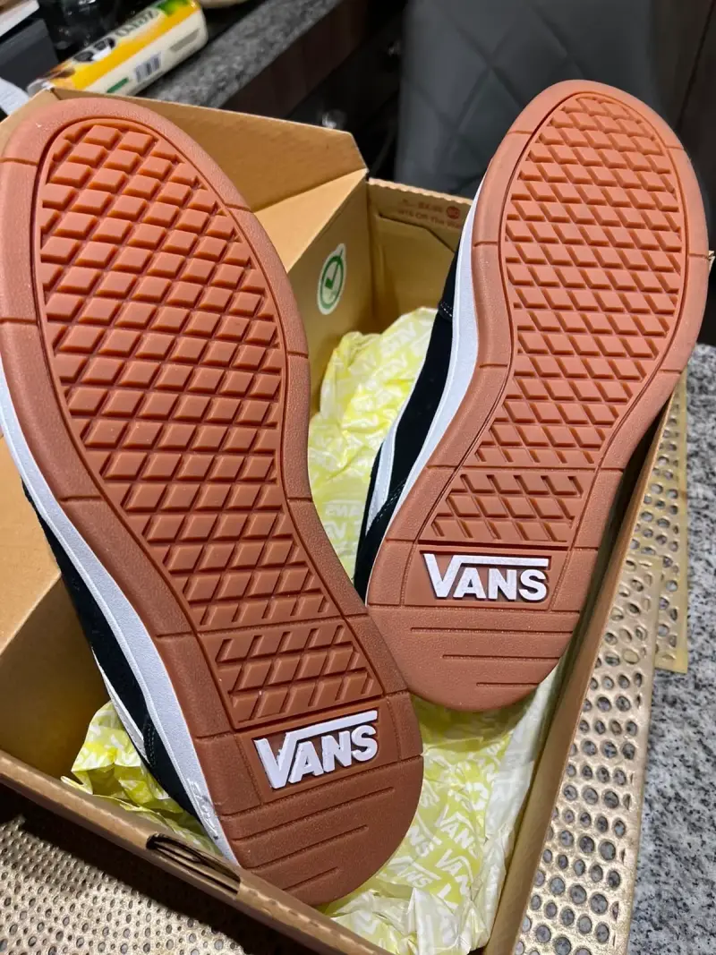 Caja de zapatillas Vans 'Off The Wall' - 4