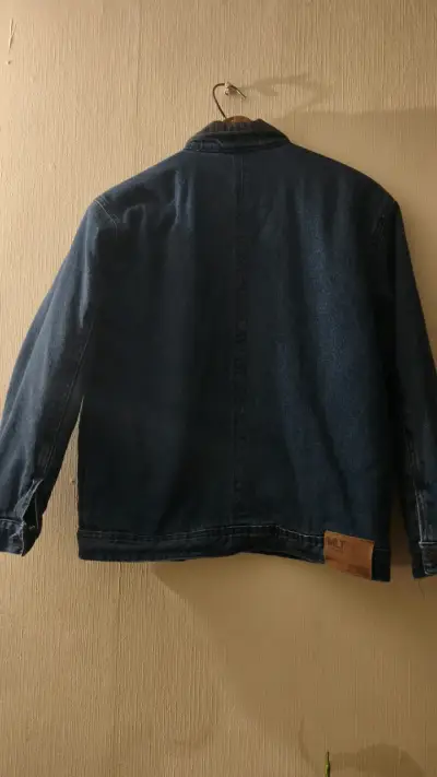 Chaqueta de mezclilla MLT azul con cuello - miniatura 4