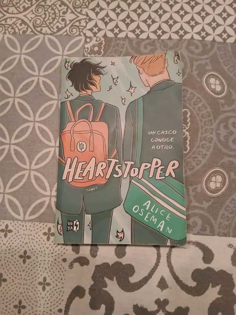 Libro 'Heartstopper' de Alice Oseman - 1