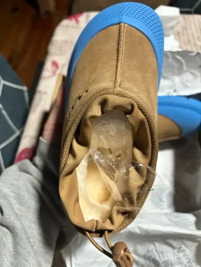 Botas de gamuza marrón con suela azul - miniatura 3