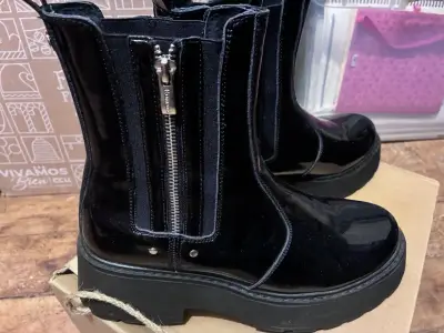 Botines negros de charol - miniatura 4