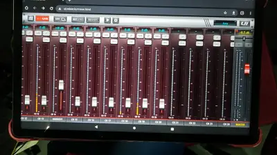 Mixer digital Soundcraft Ui24R - miniatura 4