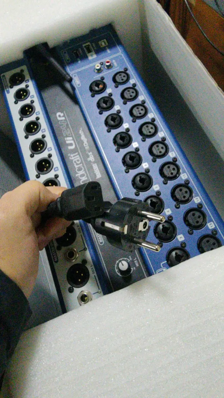 Mixer digital Soundcraft Ui24R - 5