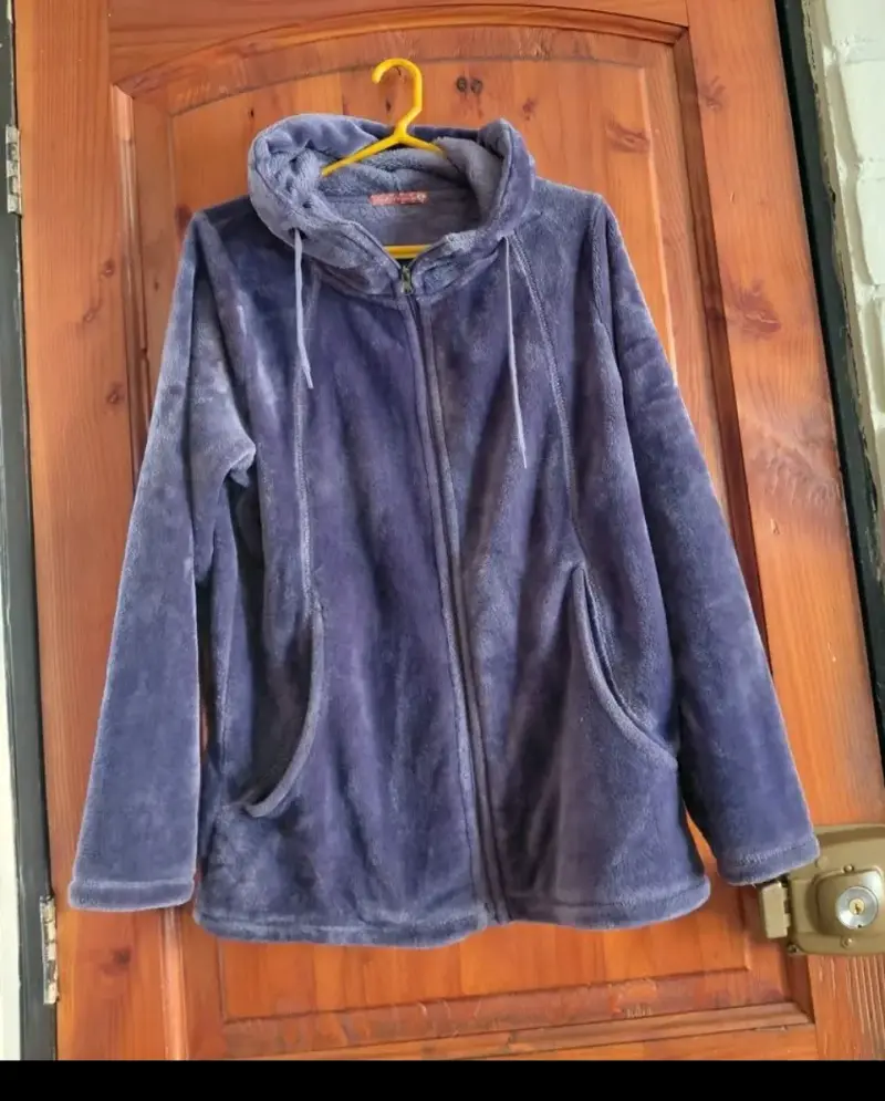 Chaqueta de polar morada talla s