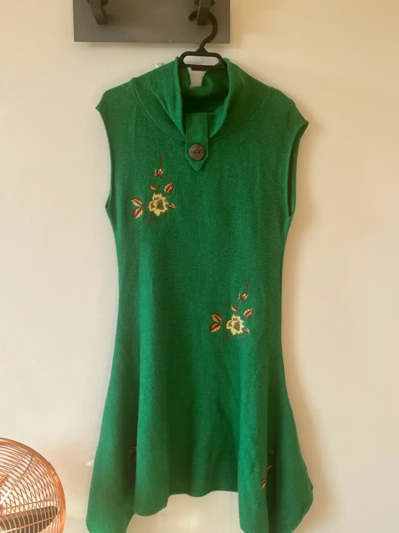 Vestido tejido con bordado floral - 2