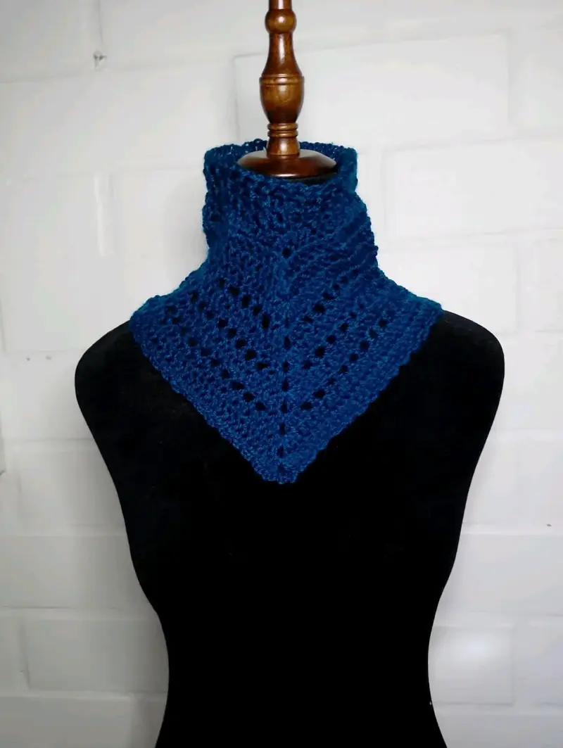 Cuello tejido a crochet azul oscuro - 4