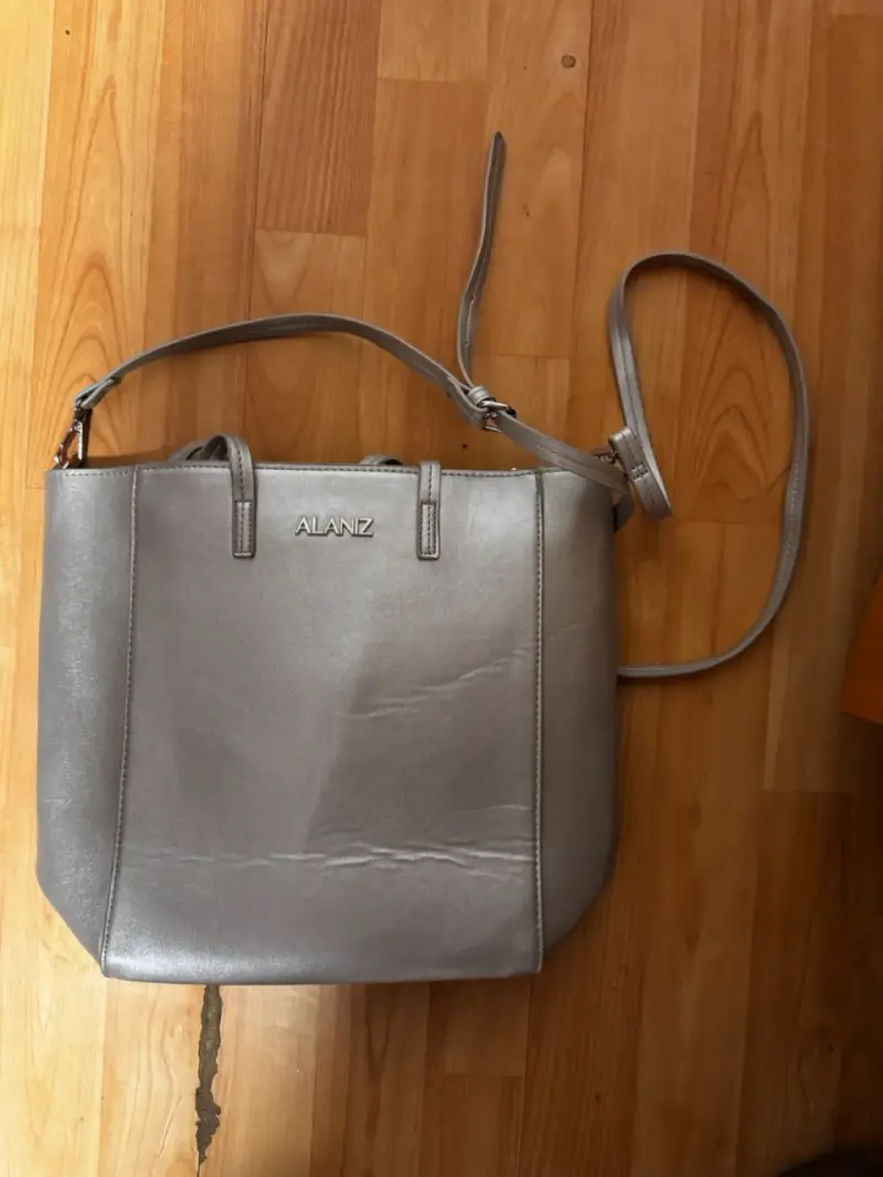 Mochilas y carteras - 2