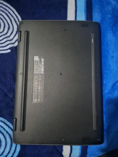Lenovo 100e Chromebook 2nd Gen AST en buen estado - miniatura 4