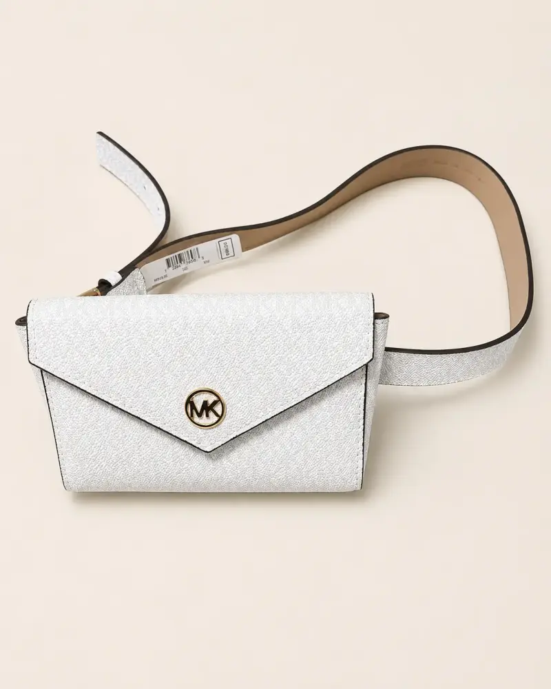 Riñonera Michael Kors blanca elegante