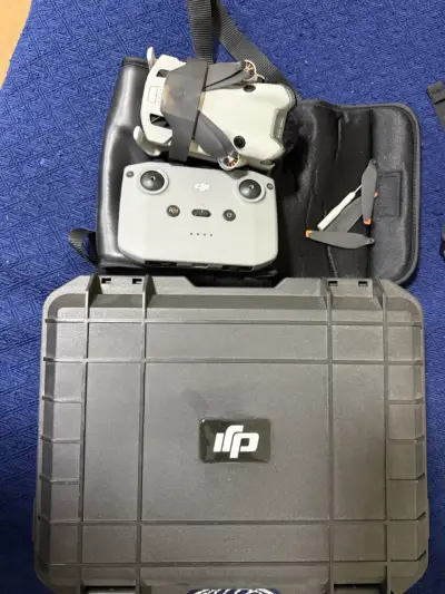 Drone DJI mini 4 pro y estuche rígido - miniatura 1