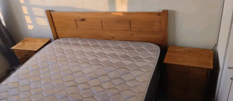Cama de madera con colchón incluido - 2