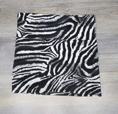 Mini falda estampado cebra en blanco y negro - miniatura 1