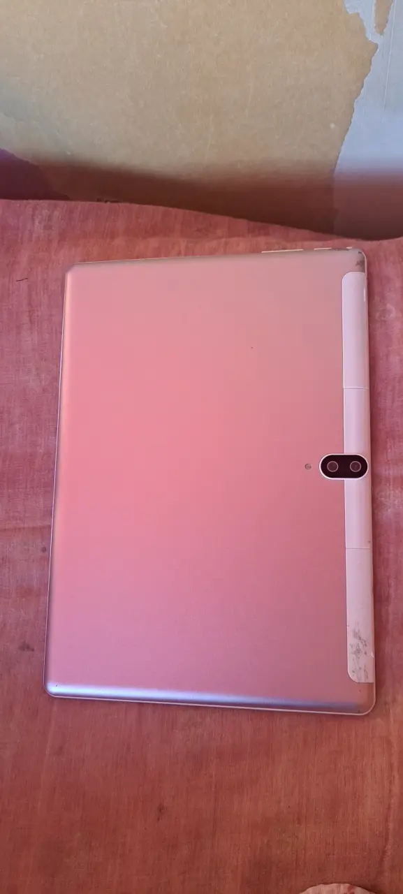 Tablet Android blanca en buen estado - 2