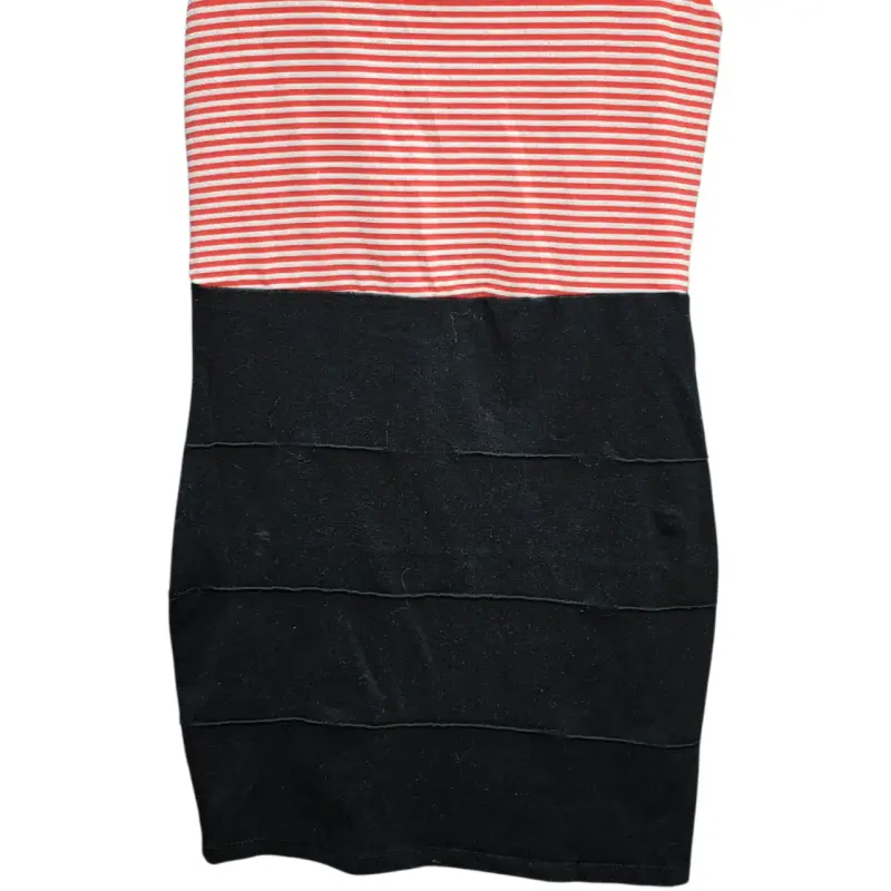 Vestido sin mangas a rayas rojo y negro - 2